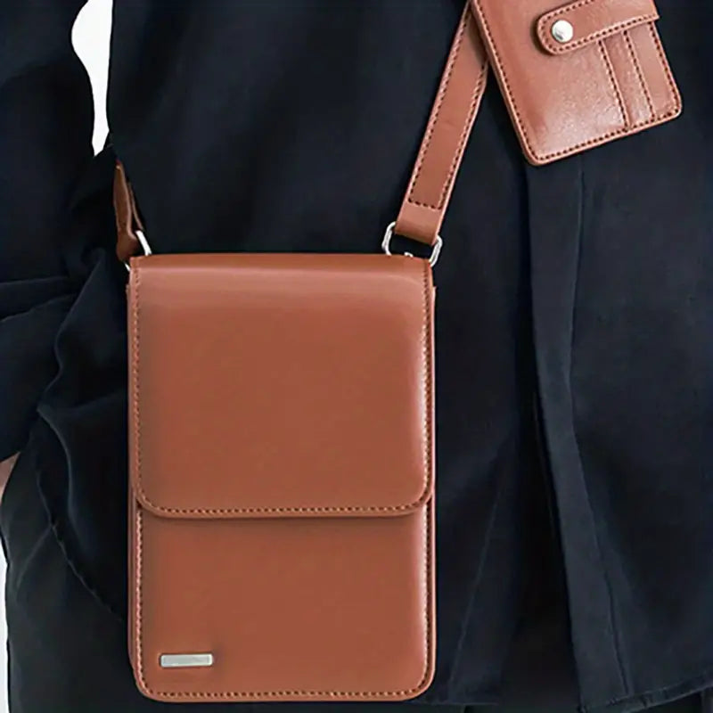 Liam | Kompakte PU-Ledertasche für die Crossbody-Trageweise