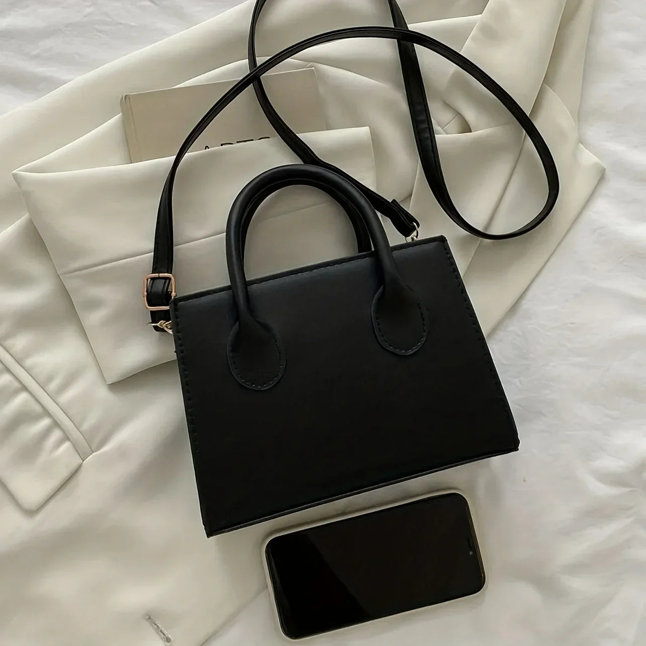 Eva | Damen Minimalistische Quadratische Leder Schultertasche